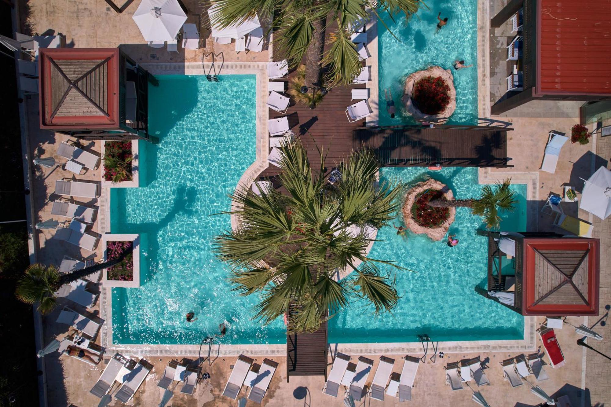 Mediterranean Village Hotel & Spa Паралия-Катерини Экстерьер фото